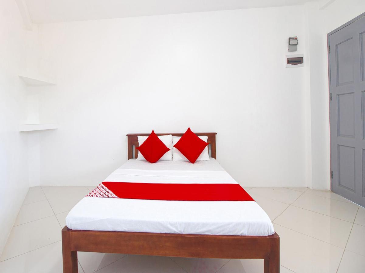 Oyo 778 Fat J Apartelle Hotel Cebu Bagian luar foto